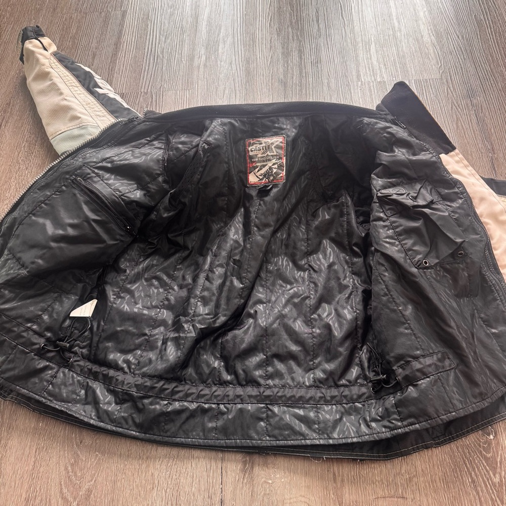 Castle X Women's Black and White Snowmobile Jacket - Picture 5 of 6
